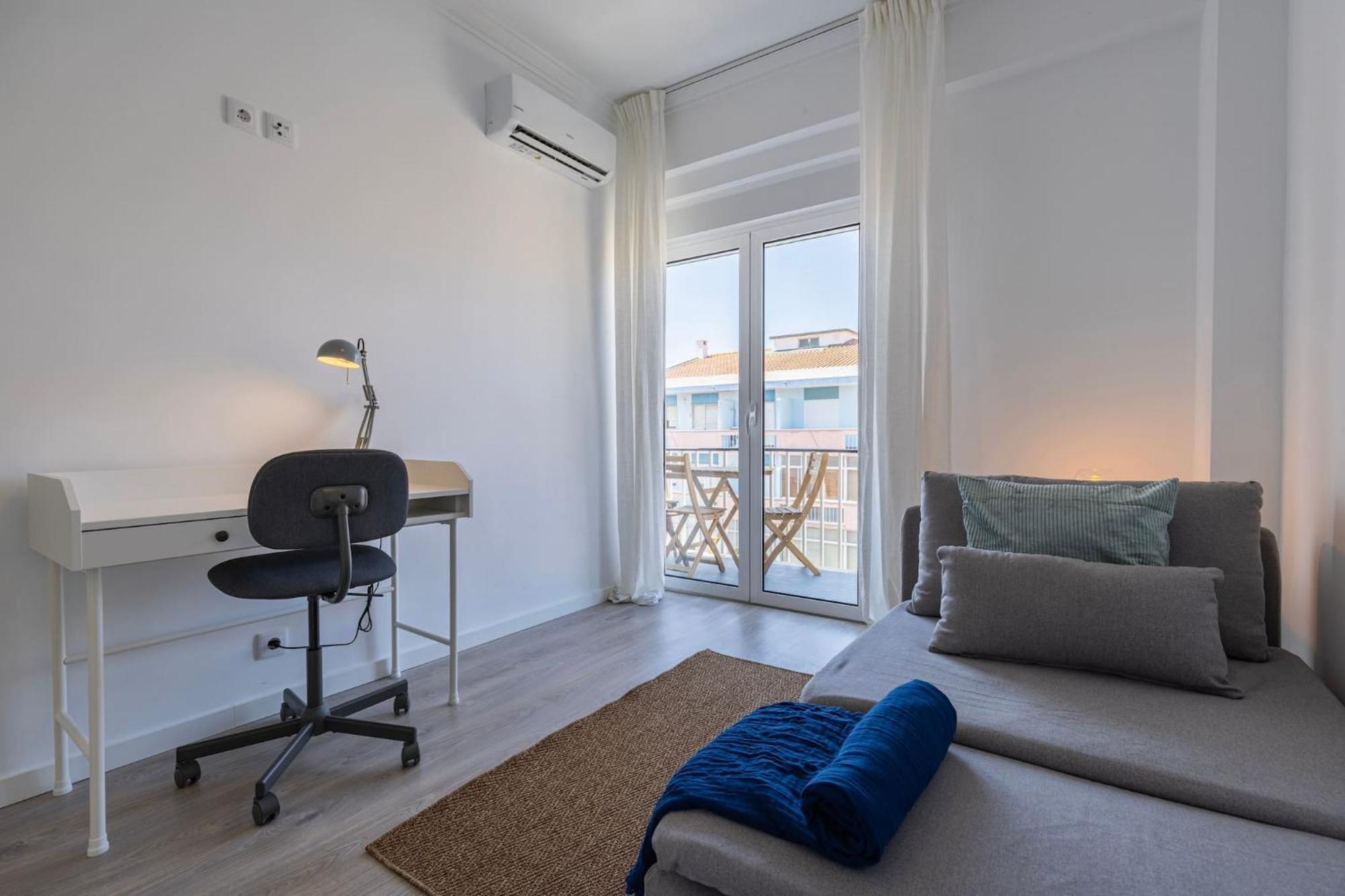 Urban Elegance Apartment Алмада Экстерьер фото