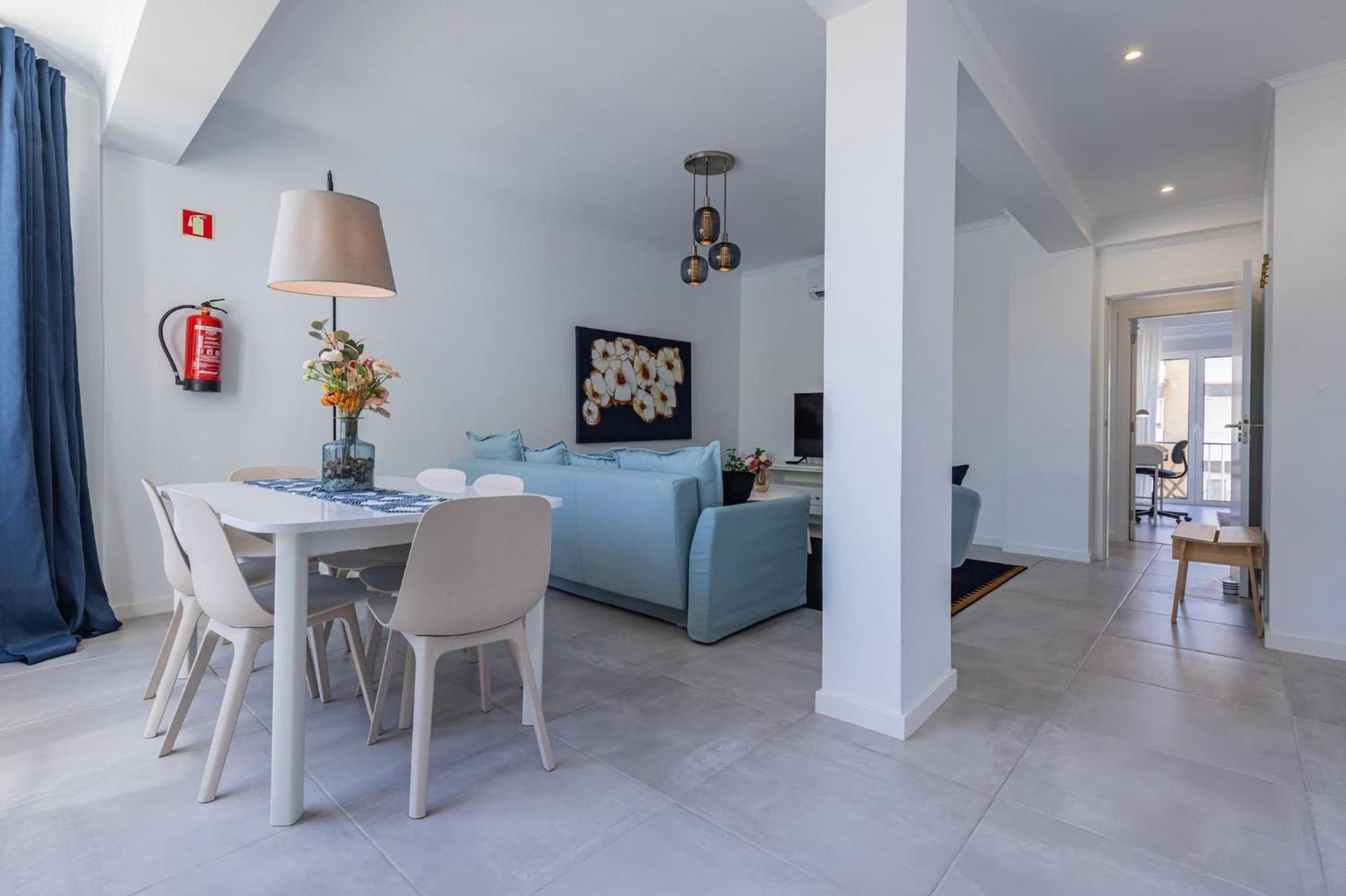 Urban Elegance Apartment Алмада Экстерьер фото