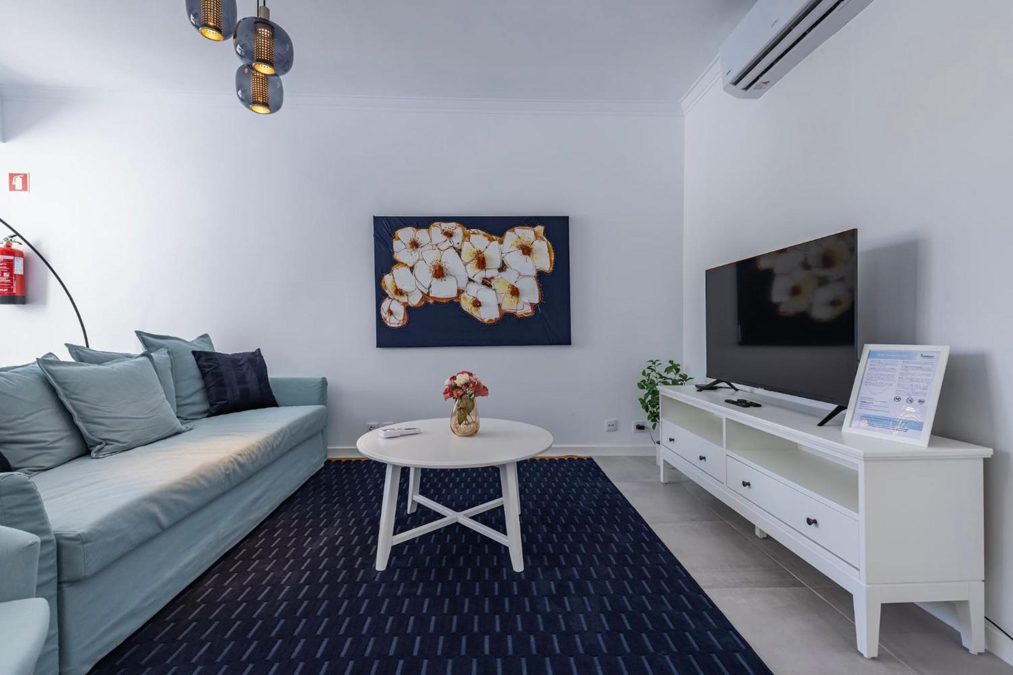 Urban Elegance Apartment Алмада Экстерьер фото