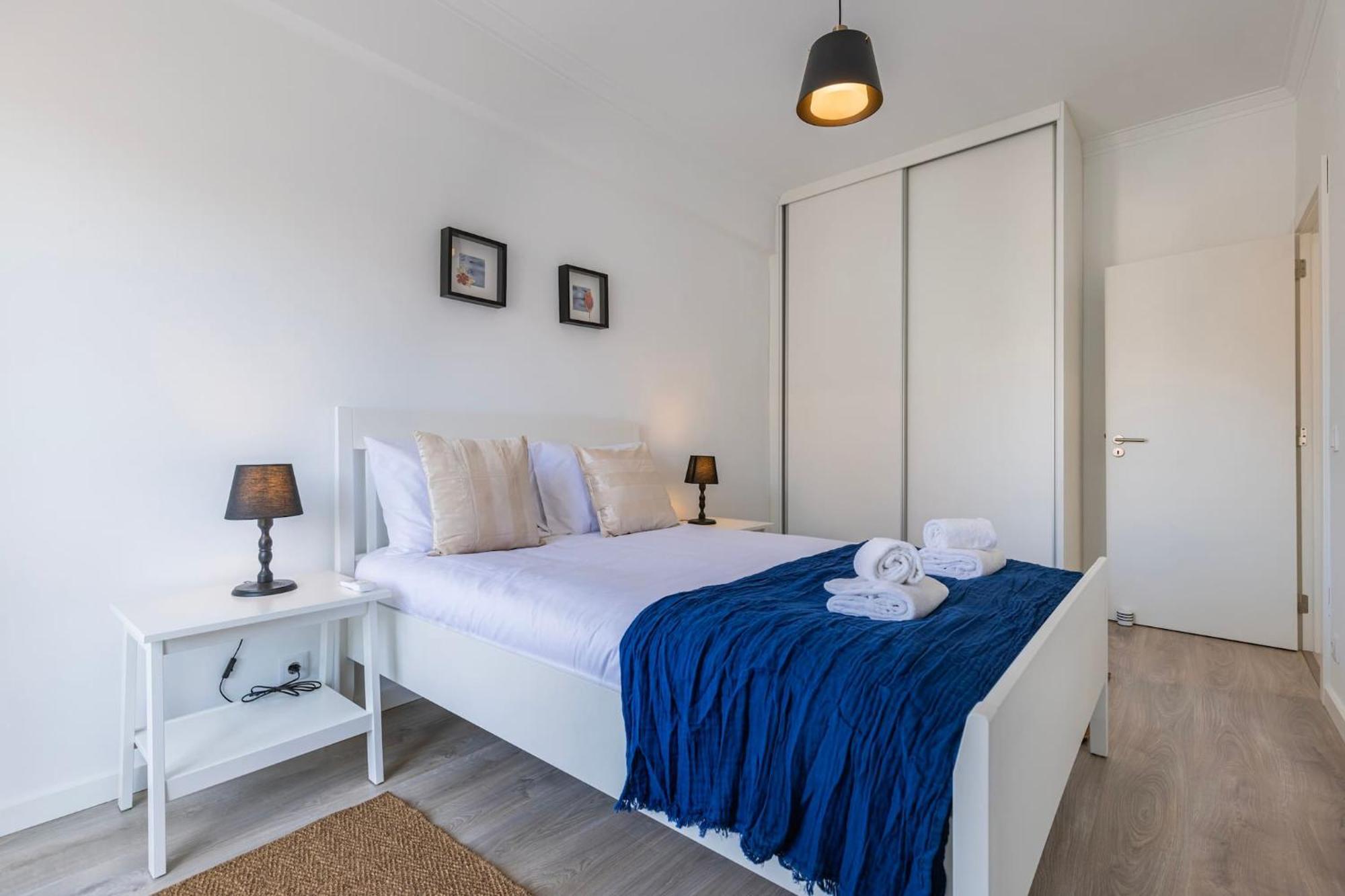 Urban Elegance Apartment Алмада Экстерьер фото