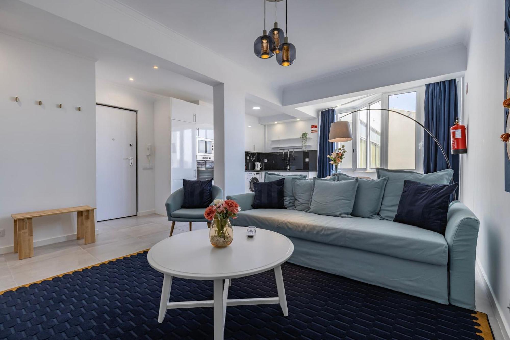 Urban Elegance Apartment Алмада Экстерьер фото